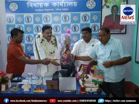 The Mautia workers honoured MLA Hareram Singh