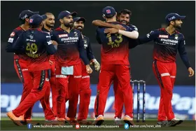 GT vs RCB: नौ ओवर के बाद बैंगलोर 60/1