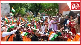 গুজৰাটত মোডীক ফুলেৰে আদৰিলে কৰ্ণেল ছফিয়া কুৰেশ্বিৰ মাতৃ, ভাতৃ, ভগ্নীয়ে...