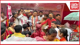 অম্বুবাচী মেলাত ভক্তৰ মাজত পানী, ফলৰ ৰস বিতৰণ গৌৰৱ গগৈৰ