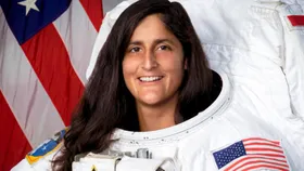 Sunita Williams: ৯ মাস পর পৃথিবীতে ফিরে কাকে জড়িয়ে ধরলেন সুনীতা, কোন খাবার খেলেন মহাকাশচারী?