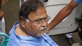Partha Chatterjee: বড় খবর! SSC দুর্নীতিতে নিজেকে নির্দোষ দাবি করে কাদের ঘাড়ে দায় ঠেললেন পার্থ?