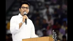 Abhishek Banerjee: '২ কোটি দূর, বাংলা থেকে ২টো নাম বাদ দিয়ে দেখাক', কমিশনকে টেনে বিজেপিকে চ্যালেঞ্জ অভিষেকের