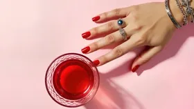Nail Care Lifestyle: নেইলপলিশ তুলতে দামি রিমুভার নয়, হাতের কাছের এই ৫টি জিনিসই যথেষ্ট!