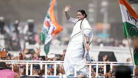 TMC : ১৪ দিনে ৬ জন খুন, 'মরছেও তৃণমূল, মারছেও তৃণমূল!', ক্রমেই কি পোক্ত বিরোধীদের অভিযোগ?