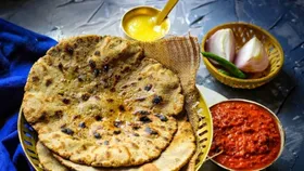 Millet Garlic Roti: বাজরা-রসুনের রুটি, গ্লুটেন-মুক্ত সুস্বাদু এই রেসিপি মন ভরিয়ে দেবে!