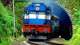 Indian Railway: ট্রেন ছাড়ার মাত্র ১৫ মিনিট আগেই টিকিট কনফার্ম হবে, কীভাবে করবেন বুকিং? জানুন এক ক্লিকেই