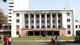 IIT:স্বাধীনতার পরেই উচ্চশিক্ষা ও প্রযুক্তিগত উন্নয়নে বৃহত্তর ভাবনা, ফিরে দেখা IIT-র 'গর্বের যাত্রা'!