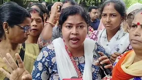 Amader Para Amader Samadhan:'পাড়া সমাধান' শিবিরে TMC কাউন্সিলরকে 'চোর' স্লোগান, হট্টগোলে ভণ্ডুল কাজ