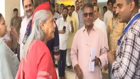 Jaya Bachchan's Viral Video: 'বাড়িতেও এমন করেন?', জয়াকে কড়া কথা মুকেশের