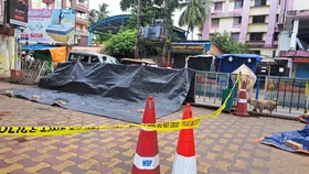 Madhyamgram explosion: মধ্যমগ্রামে বিস্ফোরণ: প্রেমঘটিত টানাপোড়েনে মৃত্যু যুবকের, বিক্ষোভে উত্তাল এলাকা