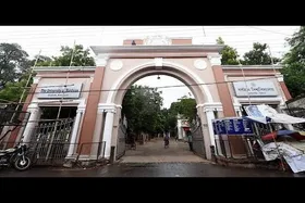 উপাচার্য, রেজিস্ট্রার বেনজির সংঘাত পৌঁছালো থানায়, চূড়ান্ত অচলাবস্থা বর্ধমান বিশ্ববিদ্যালয়ে!