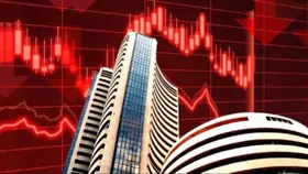 Stock markets fall for 2nd day; Sensex tanks 721 pts dragged by Bajaj Finance, FII outflows