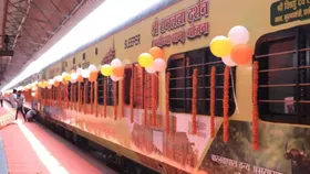 Special train to Ayodhya carrying 850 Ram devotees flagged off from Raipur