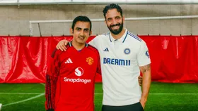 Player adapts to team's needs not other way round: Gambhir and United manager exchange notes