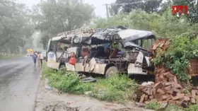 5 Kanwariyas killed, 23 injured in bus-truck collision in Jharkhand's Deoghar