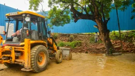 4 days after arriving in Delhi, family loses two members in wall collapse
