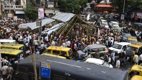 Marathi Ekikaran Samiti activists gather at kabutarkhana to support feeding ban; detained