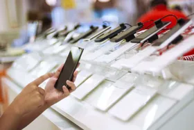 India's smartphone market dials 8% volume growth in Q2 2025: Counterpoint Tracker