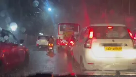 ಬೆಂಗಳೂರಲ್ಲಿ ಭರ್ಜರಿ ಮಳೆ.. ಕೆಲಸ ಮುಗಿಸಿ ಮನೆಗೆ ಹೊರಟವರಿಗೆ ಶಾಕ್..!
