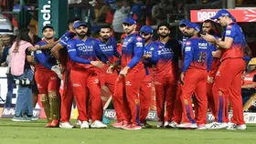 IPL 2025 RCB Retention: सिर्फ 3 खिलाड़ियों को ही रिटेन करने वाली है RCB, सामने आए तीनों नाम