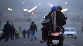 Delhi Weather News: दिल्ली में कब से पड़ेगी कड़ाके की ठंड? मौसम विभाग के संकेत ने किया हैरान