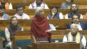 'निवेश-निर्यात के साथ-साथ सरकार का जोर गावों पर भी', लोकसभा में बोलीं वित्त मंत्री निर्मला सीतरमण
