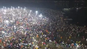 Maha Kumbh 2025: महाशिवरात्रि पर महाकुंभ का अंतिम महास्नान, संगम पर उमड़ी श्रद्धालुओं की भीड़, अलर्ट मोड में प्रशासन
