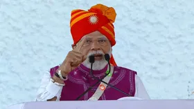 'भारत ने तोड़ीं दशकों पुरानी बेड़ियां', गुजरात के दाहोद मे बोले प्रधानमंत्री नरेंद्र मोदी