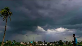 Weather Update: कहीं भीषण गर्मी तो कहीं बारिश और बाढ़ का कहर, जानें अपने राज्य में मौसम का हाल