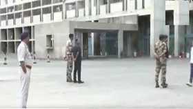 हरियाणा: CM ऑफिस को उड़ाने की धमकी, हाई अलर्ट पर सुरक्षा एजेंसी, बॉम्ब डिस्पोजल स्क्वाड संग पहुंचीं पुलिस