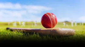 क्रिकेट जगत में शोक की लहर, युवा खिलाड़ी की मौत, सीने पर लगी गेंद, अस्पताल में तोड़ा दम
