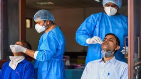 Corona Virus: देश में लगातार बढ़ रहा कोरोना का ग्राफ, 4300 से ज्यादा संक्रमित, केरल में सबसे अधिक केस