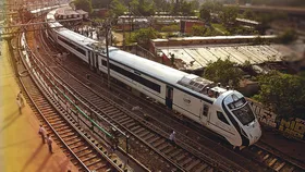 Railway News: गोरखपुर से प्रयागराज की यात्रा होगी और भी सुगम, 16 कोच वाली वंदे भारत 8 से शुरू