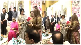 रिंकू सिंह की सगाई में डिंपल यादव के साथ लोग खिंचवा रहे थे फोटो, उधर जया बच्चन कोने में मुंह बनाकर चुप बैठी आईं नजर