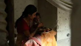 पिछले साल पिता की हुई मौत, अब स्टेज 4 ब्रेस्ट कैंसर से जूझ रही ये एक्ट्रेस, 9 साल की बेटी को भेजा अमेरिका