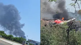 Ahmedabad Plane Crash: सामने आया अहमदाबाद प्लेन क्रैश का वीडियो, दिल दहला देने वाला है नजारा