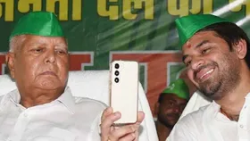 Bihar Election: नई पार्टी बनाकर विधानसभा चुनाव में ताल ठोकेंगे तेज प्रताप यादव? आधी रात में दिया जवाब