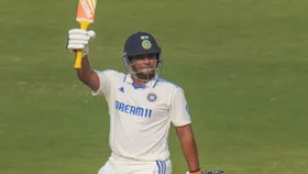 IND vs ENG सीरीज से पहले सरफराज खान का धमाल, पहले इंग्लैंड लायंस के खिलाफ बनाया 92 रन और अब जड़ दिया शतक