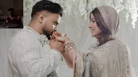 हिना खान ने दिखाया बेडरूम में पति राॅकी कैसे फूलों की तरह रखते हैं उनका ख्याल, कपल का प्यार देख फैंस का पसीजा दिल