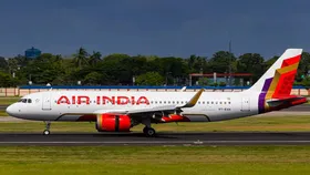 Air India Flight: एयर इंडिया के विमान से टकराया पक्षी, पुणे से दिल्ली आने वाली फ्लाइट कैंसिल
