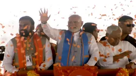 PM Modi Bihar Visit Live: बिहार के सिवान पहुंचे पीएम मोदी, थोड़ी देर में करेंगे कई विकास परियोजनाओं का उद्घाटन-शिलान्यास
