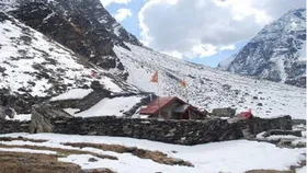 पिंडारी ग्लेशियर ग्राउंड जीरो की यात्रा पर मानसून काल में आगे की यात्रा बंद, बारिश के कारण लिया फैसला