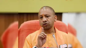 UP News: जनता दर्शन में एक नन्हीं बच्ची की तकलीफ ने सीएम योगी को किया भावुक, फिर दे डाला ये निर्देश