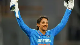 Smriti Mandhana Century: स्मृति मंधाना ने इंग्लैंड में लगाया तूफानी शतक, सिर्फ इतनी गेंदों में किया ये कमाल