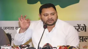 'देश में आधार मान्य, लेकिन बिहार में क्यों नहीं', मतदाता सूची के विशेष पुनरीक्षण पर बोले तेजस्वी यादव