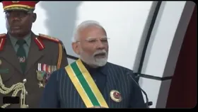 PM मोदी को नामीबिया के सर्वोच्च नागरिक पुरस्कार 'ऑर्डर ऑफ द मोस्ट एंशिएंट वेल्वित्चिया मिराबिलिस' से किया गया सम्मानित