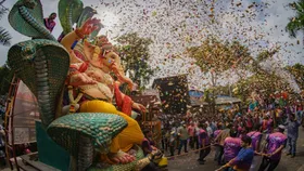 महाराष्ट्र में गणेशोत्सव को किया राज्य महोत्सव घोषित, फडणवीस सरकार ने सुनाया अहम फैसला