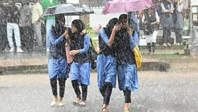 Weather Update: दिल्ली-NCR, यूपी समेत देश के कई राज्यों में भारी बारिश की आशंका, IMD ने जारी किया अलर्ट