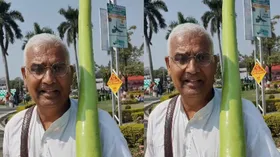 बाबा की 8 फीट की लंबी लौकी, देख लोगों ने कहा- 